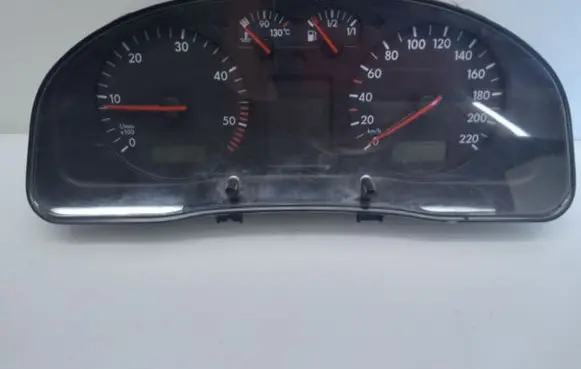 Volkswagen PASSAT B5 Speedometer (instrument cluster) 3B0919861