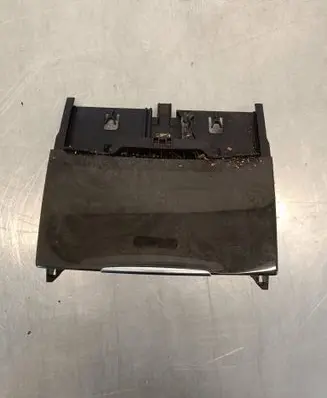 Mercedes-Benz CLS C218 X218 Ashtray (front) A2186800750 00009051 12355780