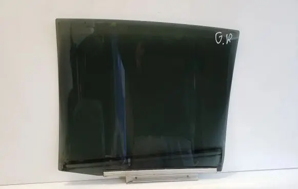 Lexus CT 200H Rear door window glass 43R003021