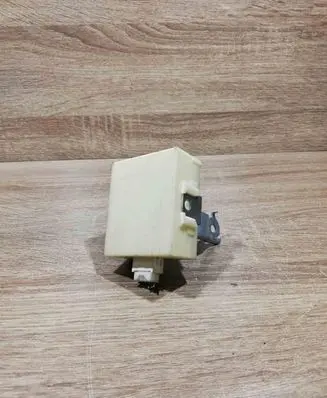 Toyota Corolla Verso AR10 Door central lock control unit/module 8974105050 73667112