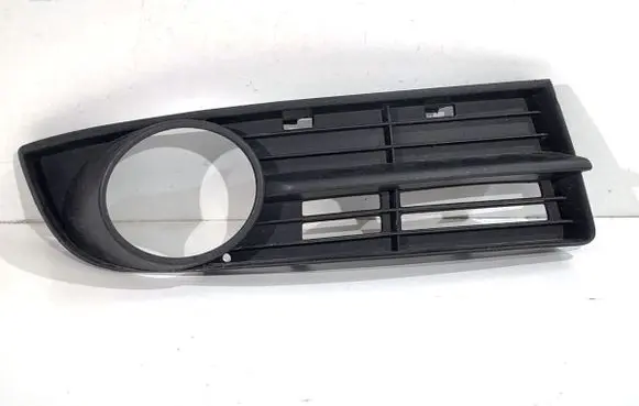 Volkswagen Touran I Front bumper lower grill 1T0853666A