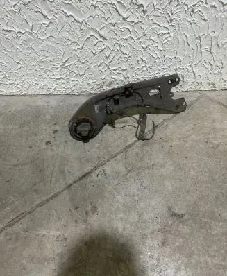 Rear upper control arm/wishbone