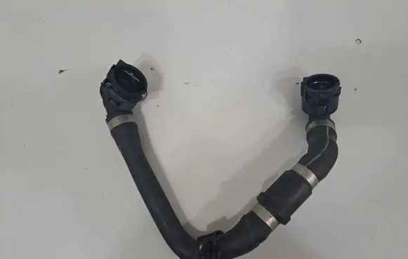 BMW iX Engine coolant pipe/hose 8475144