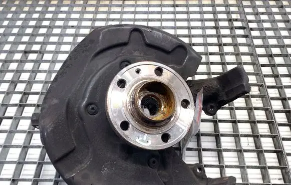 Skoda Kamiq Front wheel hub spindle knuckle 