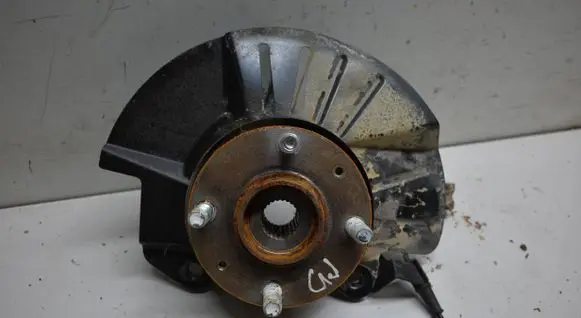Front wheel hub