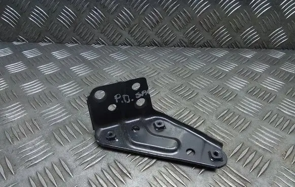 Lexus ES 250 - 300 - 330 Fender mounting bracket