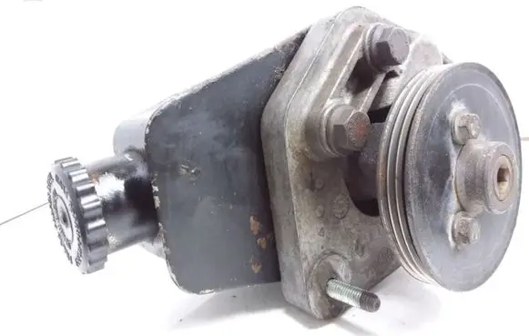 Renault Clio I Power steering pump 7700599543