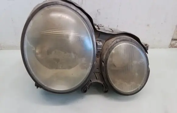 Mercedes-Benz E W210 Headlight/headlamp