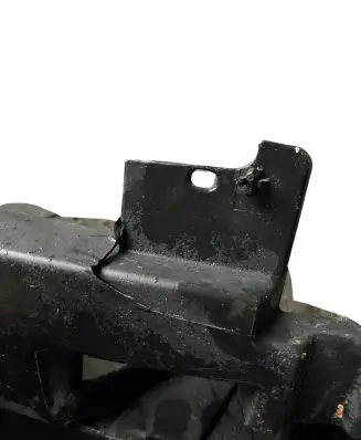 Ford Focus C-MAX Front bumper mounting bracket 3M5117E856