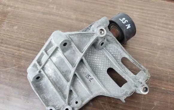 BMW 2 F22 F23 A/C compressor mount bracket 7585167 64557585167
