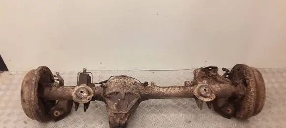 Toyota Land Cruiser (BJ70) Rear axle beam 
