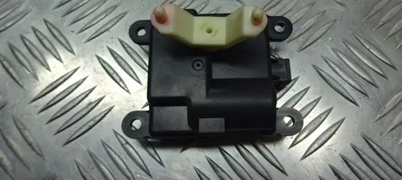 Nissan Primera A/C air flow flap actuator/motor 3PIN
