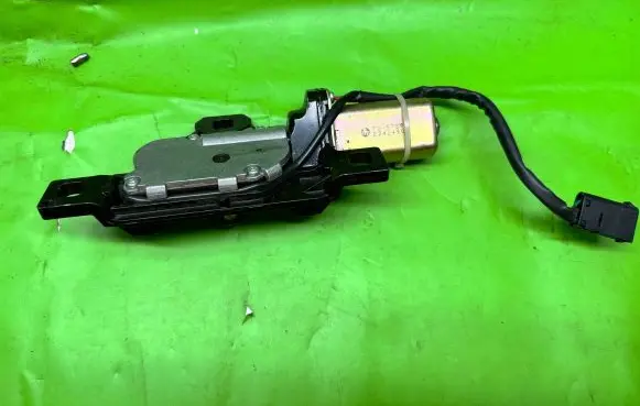 BMW 5 E60 E61 Tailgate/trunk/boot lock/catch/latch 7129931 07129931