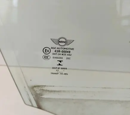 Mini One - Cooper F56 F55 Front door window glass four-door