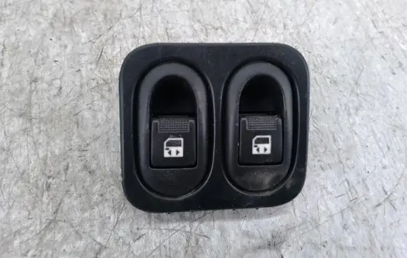 Peugeot 1007 Electric sliding door switch 96570331XT