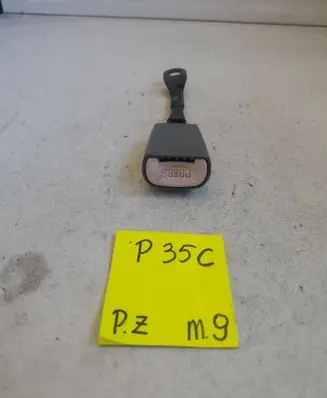 Chevrolet Cruze Front seatbelt buckle 823476728