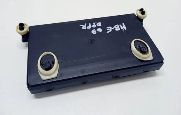 Mercedes-Benz E W211 Door control unit/module 2118201685 355556 7594689