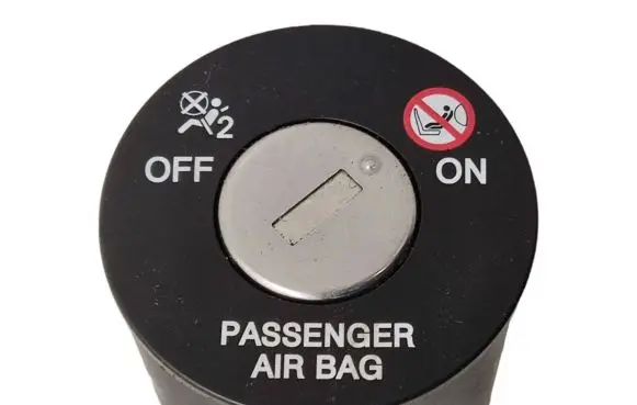 Passenger airbag on/off switch