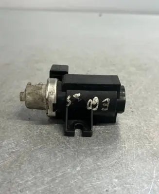 BMW 5 E60 E61 Turbo solenoid valve ---