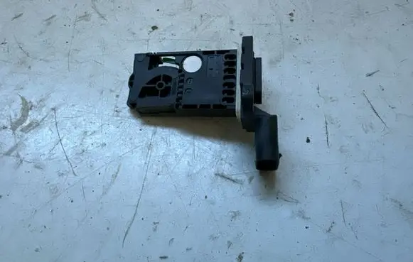 Opel Astra K Mass air flow meter 12671620