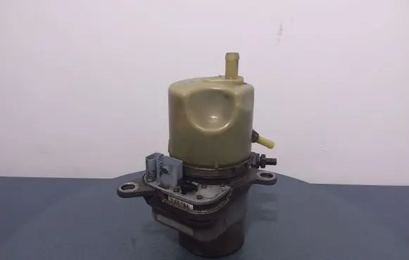Volvo S40 Power steering pump 4N513K514DL