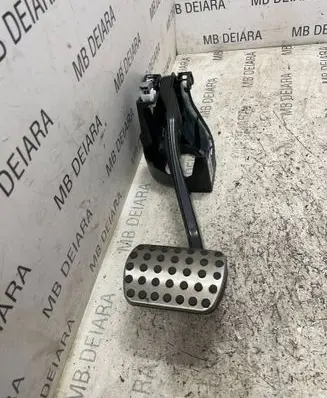 Mercedes-Benz C W204 Brake pedal A2042902101 1230621061 PP204290059