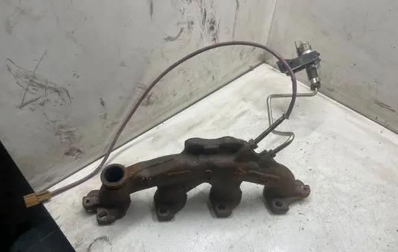 Nissan Qashqai+2 Exhaust manifold 140040840R