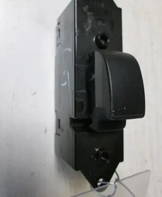 Mitsubishi Lancer Electric window control switch MR587880
