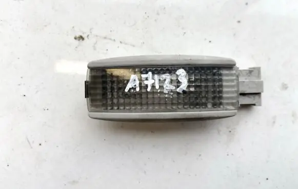 Volkswagen PASSAT B5 Other interior light 3b0947113