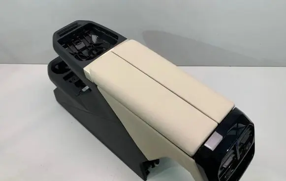 BMW iX Center console