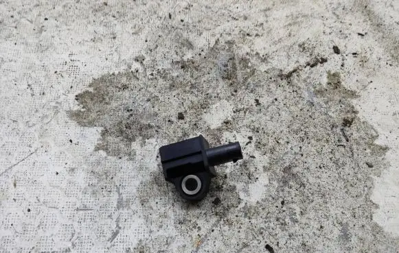 Volkswagen Golf Sportsvan Airbag deployment crash/impact sensor 5Q0959651 31948