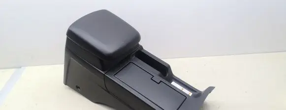 Suzuki Grand Vitara II Armrest 7591064J00