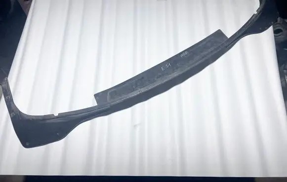 BMW 8 E31 Front bumper lip 51718152310