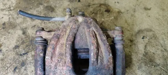 Nissan Qashqai Front brake caliper
