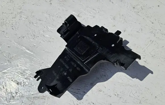 Peugeot 2008 II Fuse box cover 9836748780