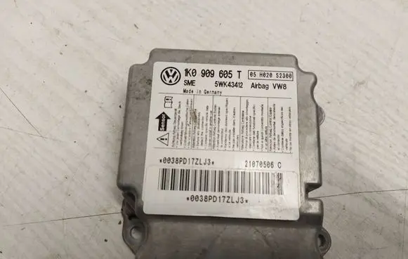 Volkswagen Golf V Airbag control unit/module 1K0909605T 5WK43412 05H020S2300