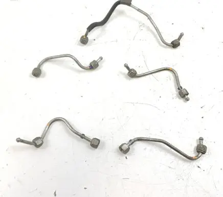 Mazda 6 Fuel injector supply line/pipe 