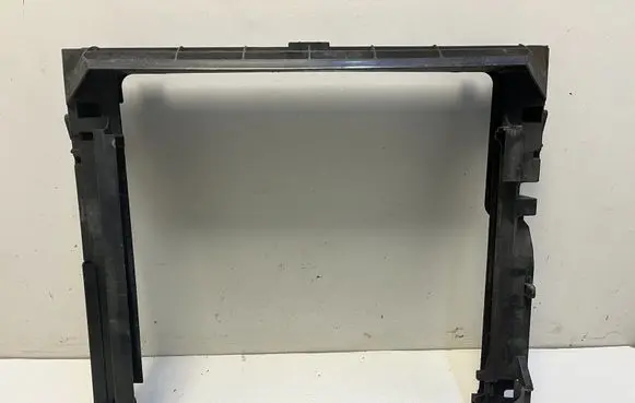 BMW X5 E70 Radiator support slam panel bracket 7576304