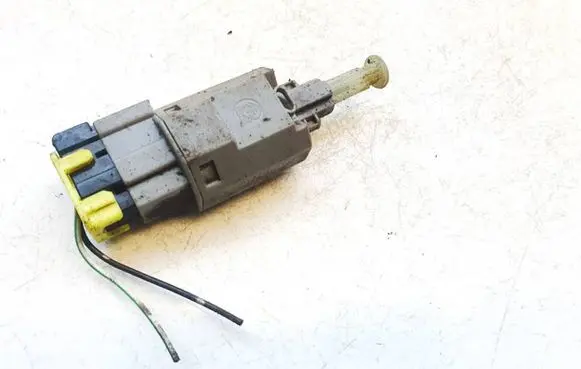 Mazda Premacy Brake pedal sensor switch 6649y