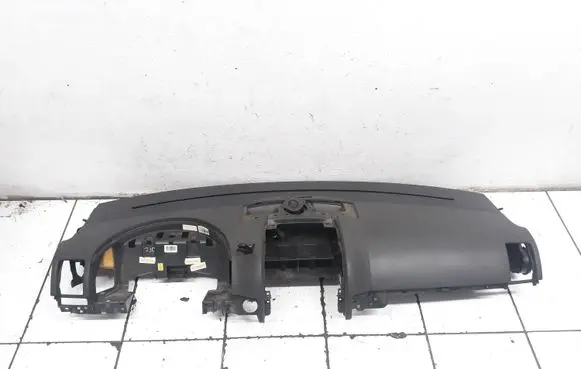 Volkswagen Touareg I Dashboard 7L6857076