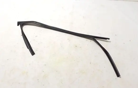 Audi A4 S4 B9 Front door rubber seal 8W0837431E