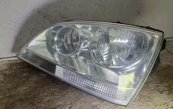KIA Sorento Headlight/headlamp 2357NA PY21W