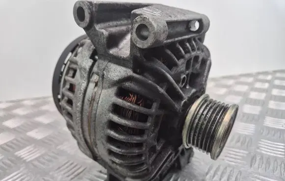 Mercedes-Benz E W211 Generator/alternator 0986048550