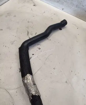 Mercedes-Benz C W204 Engine coolant pipe/hose A65101010824