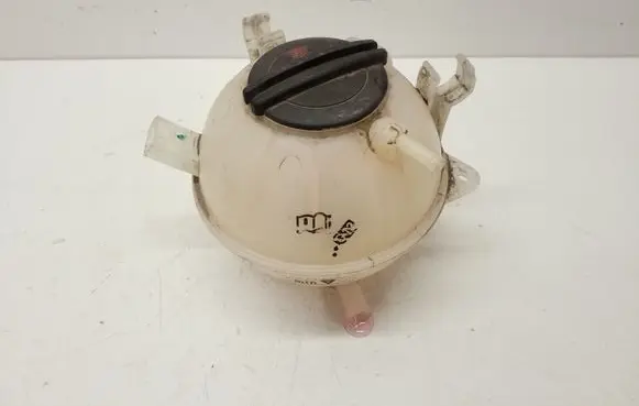 Volkswagen Jetta VI Coolant expansion tank/reservoir 5C0121407