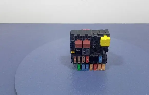 Renault Laguna III Fuse box set 8200528467
