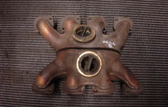 Exhaust manifold