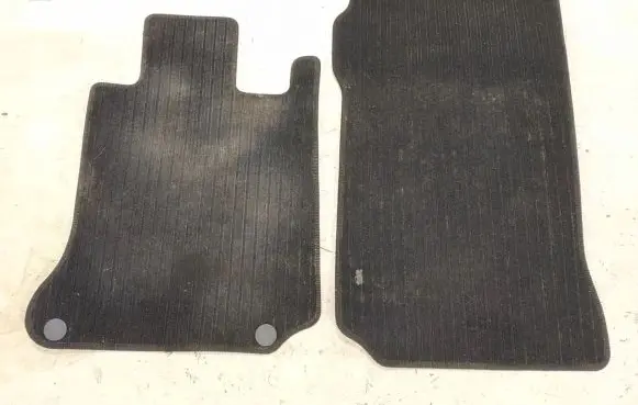 Mercedes-Benz E C207 W207 Car floor mat set 2046840703 2046840803