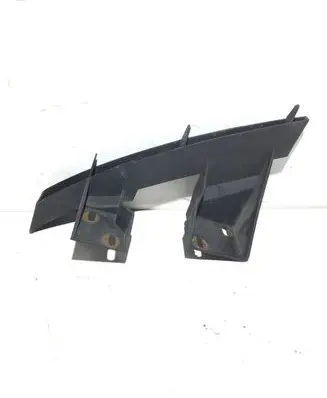 Audi Q7 4L Front bumper mounting bracket 4L0807334