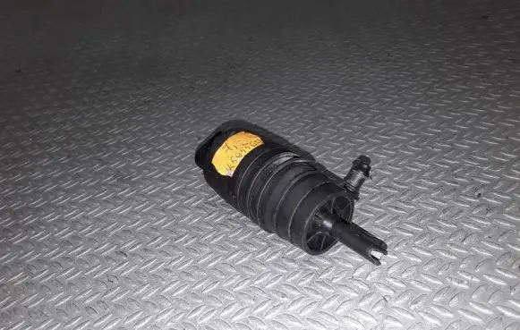 BMW 3 E46 Windscreen/windshield washer pump